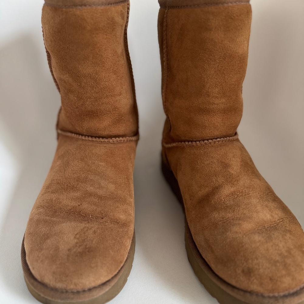 UGG - Women's Short Boot - Chestnut - Size 7